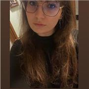 Psicologa in formazione impartisce lezioni di scienze umane (psicologia, sociologia, pedagogia, antropologia)